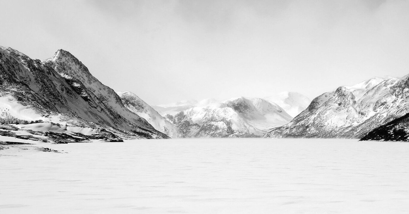 Imagen de fondo de la slide actual, se muestran las montañas nevadas